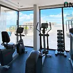 1 Block To The Beach 2Br 6Pax Rooftop Pool King Bed
